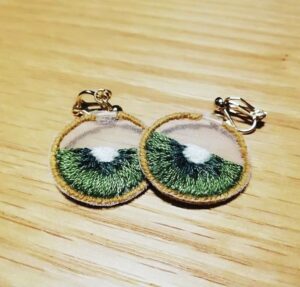 刺繍ピアス