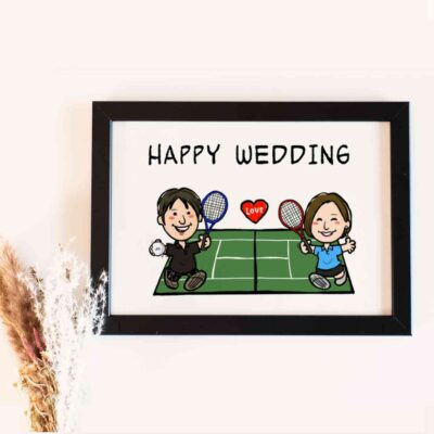 「happy wedding」の文字、テニスコートでテニスをする新郎新婦似顔絵
