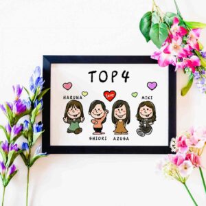 「TOP4」の文字、4人の女性の名前付きキャラ風似顔絵